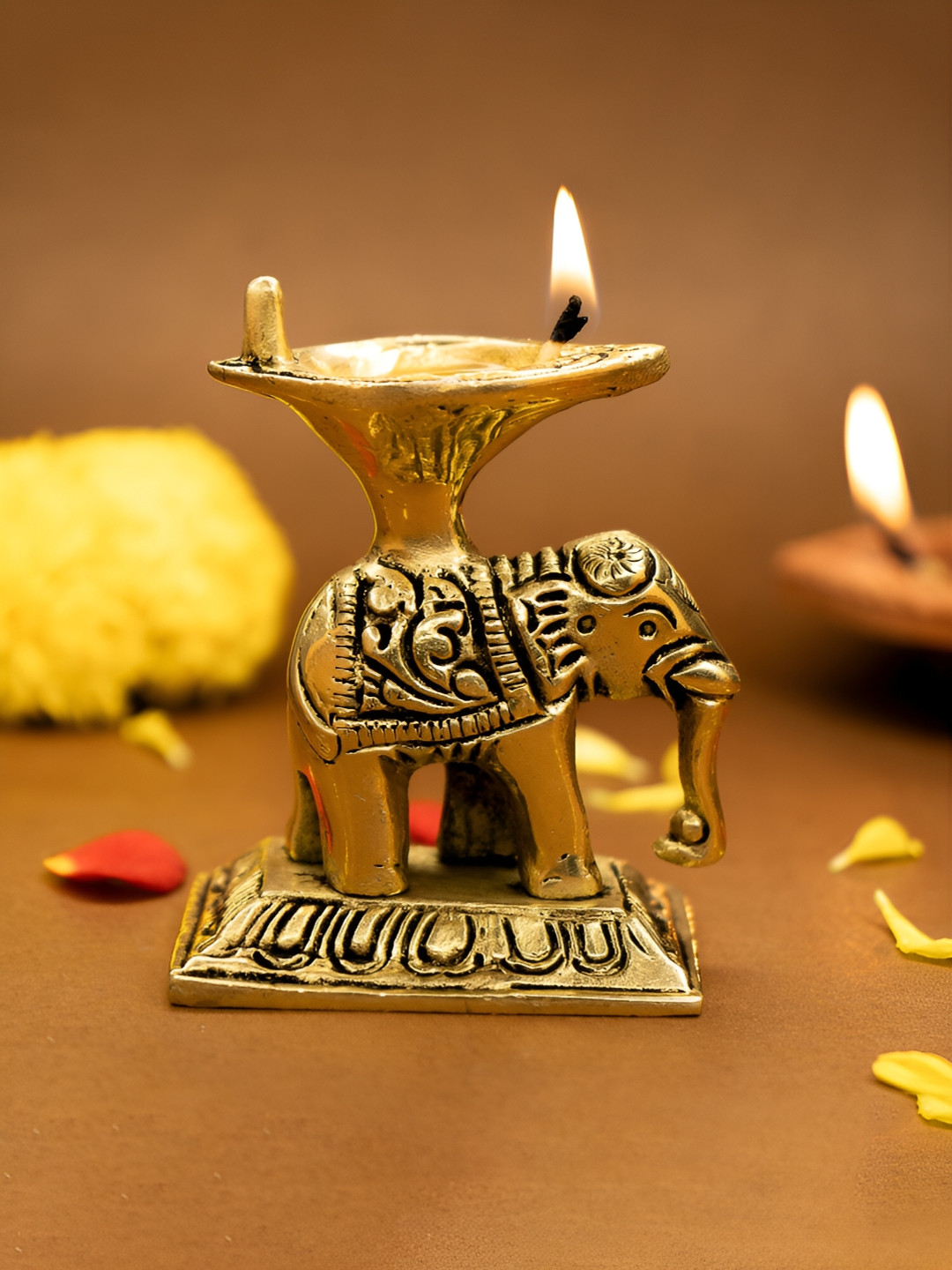 

Ekhasa Pure Brass Elephant Diya, Gold