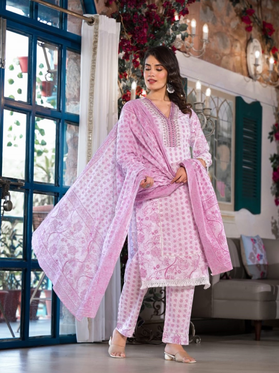 

AUTUMN LANE Floral Printed Straight Kurta With Trousers & Dupatta, Purple