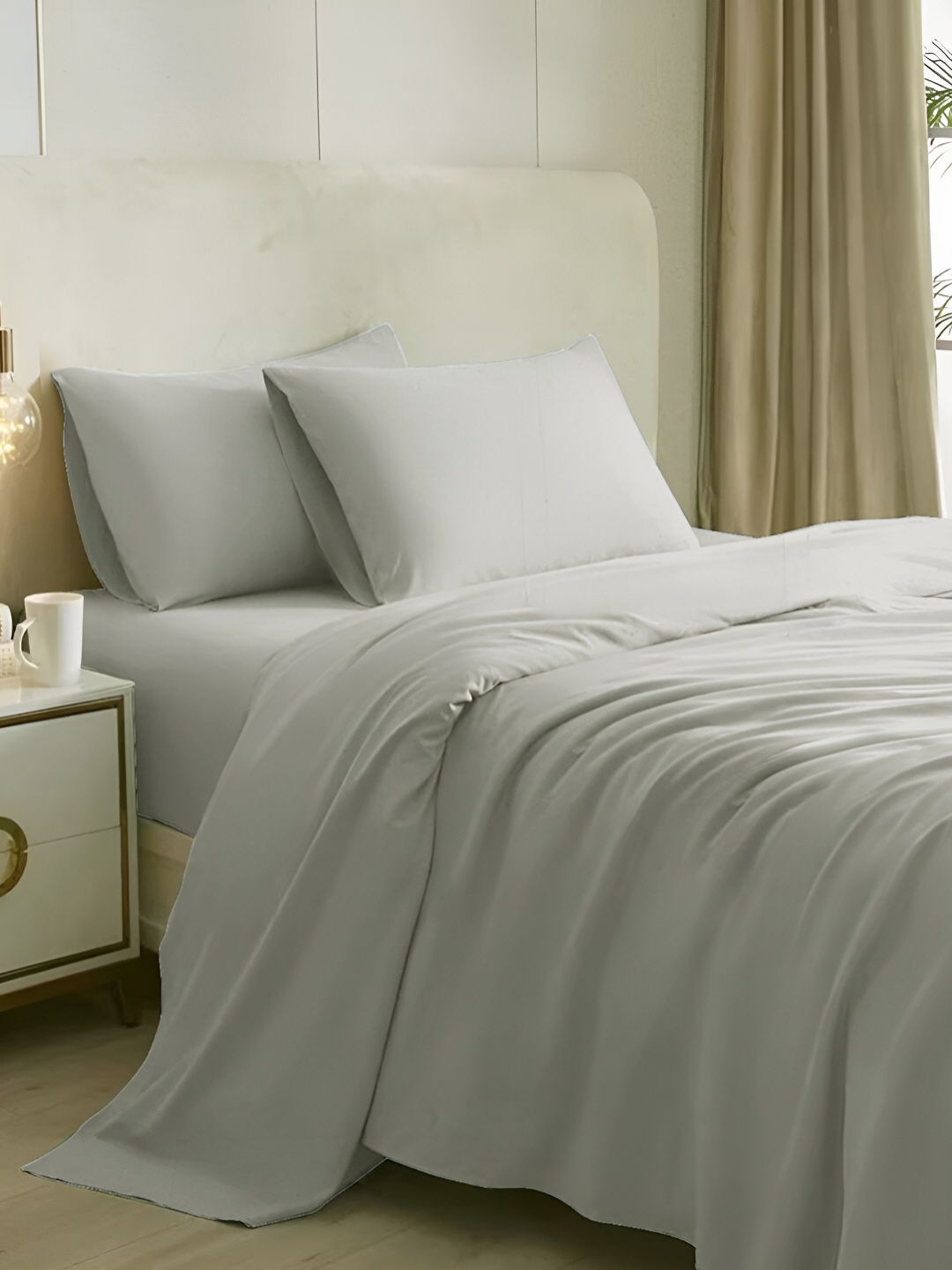 

Naksh Silver-Toned Cotton 300 TC Queen Bedsheet with 2 Pillow Covers