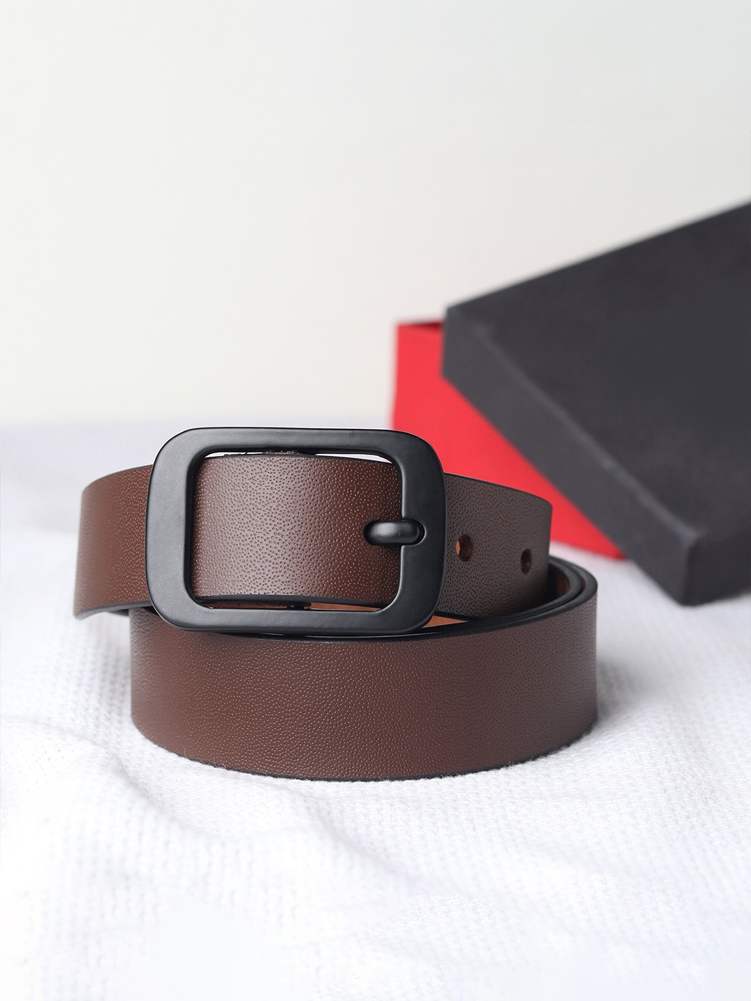 

The Roadster Lifestyle Co. Men Brown Textured Leather Tang Closure Belt