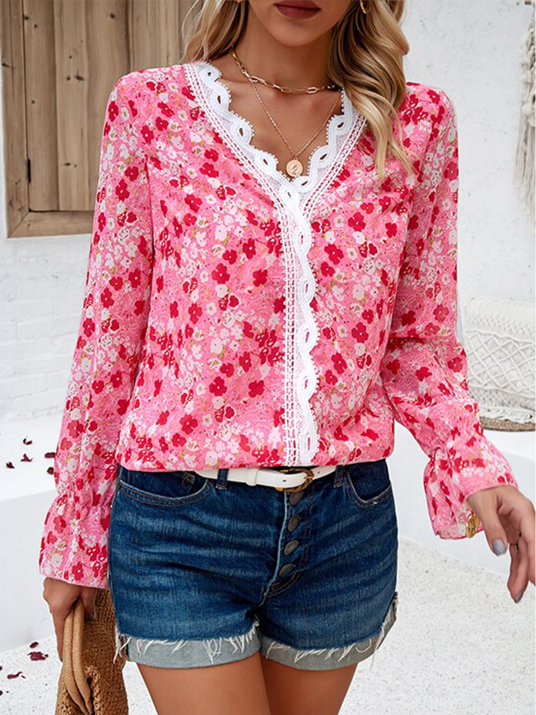 

StyleCast x Revolte Red Floral Printed Long Sleeves Top