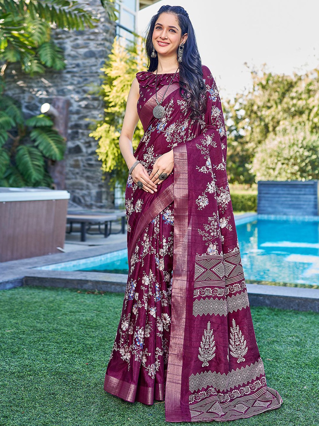 

Mitera Floral Printed Kanjeevaram Zari Saree, Purple