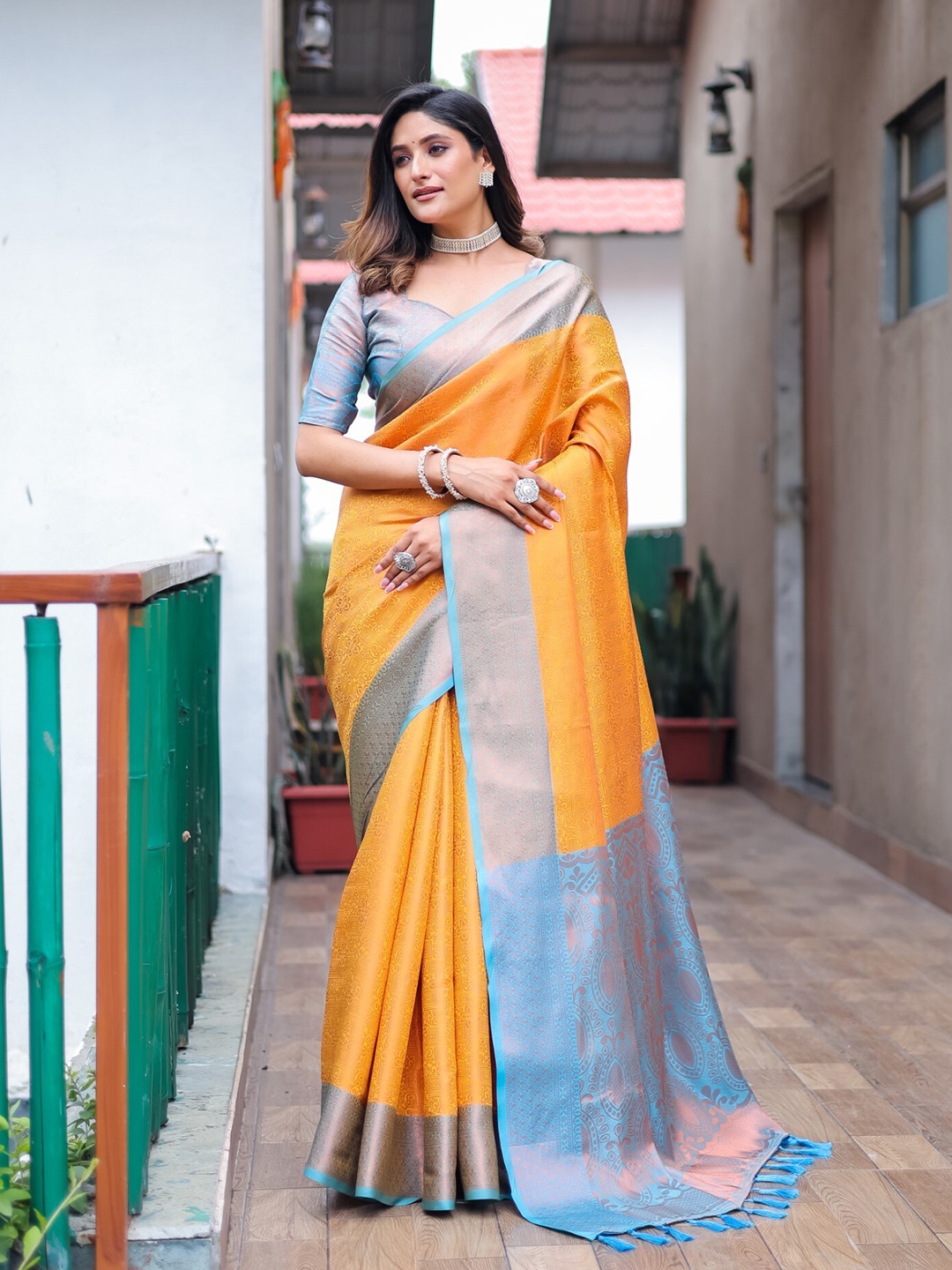 

LeeliPeeri Designer Ethnic Woven Design Zari Kanjeevaram Saree, Yellow