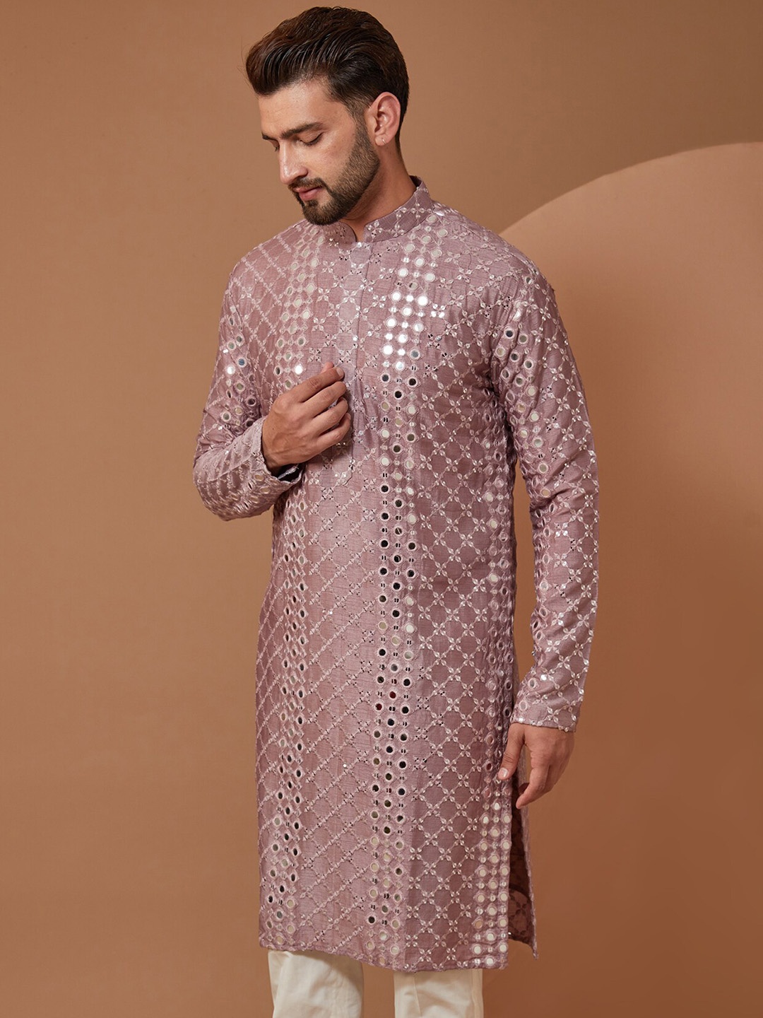 

KASBAH CLOTHING NISHCHAIY SAJDEH Geometric Embroidered Mirror Work Kurta With Trousers, Purple