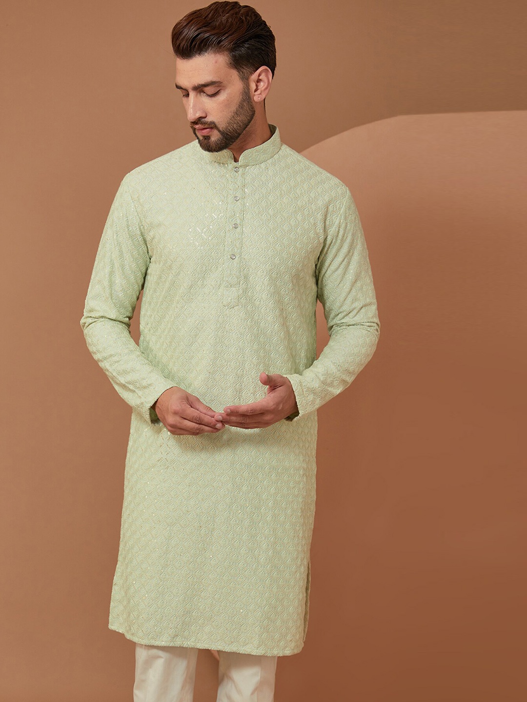 

KASBAH CLOTHING NISHCHAIY SAJDEH Floral Embroidered Thread Work Kurta With Trousers, Green