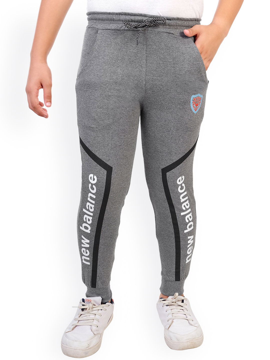 

BAESD Boys Typography Printed Pure Cotton Mid Rise Joggers, Grey