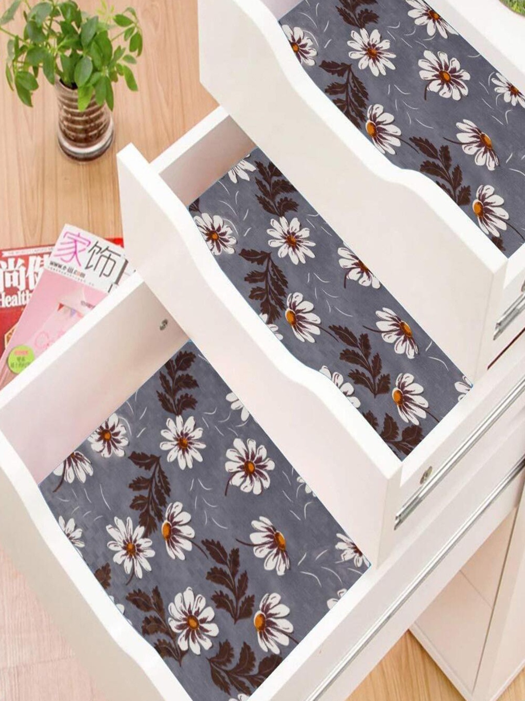 

CASA-NEST Black Printed Water Resistant Fashion Shelf Liner Organiser