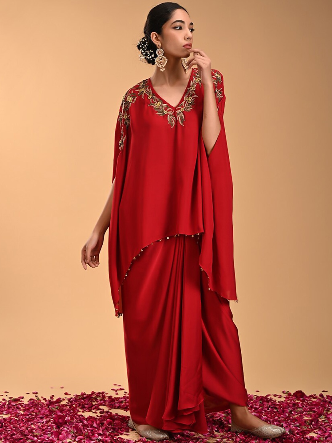 

RIRASA Floral Embroidered Regular Zardozi Silk Crepe Kurti with Skirt, Red