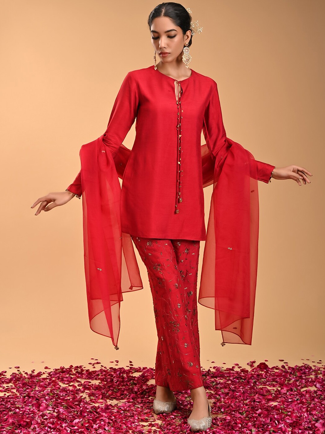 

RIRASA Pasha Aari Work Kurti with Embroidered Trousers & With Dupatta, Red