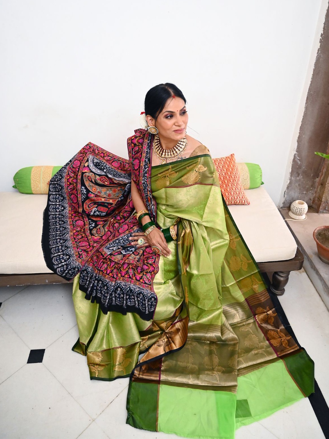 

Humairah Woven Design Zari Banarasi Saree, Green