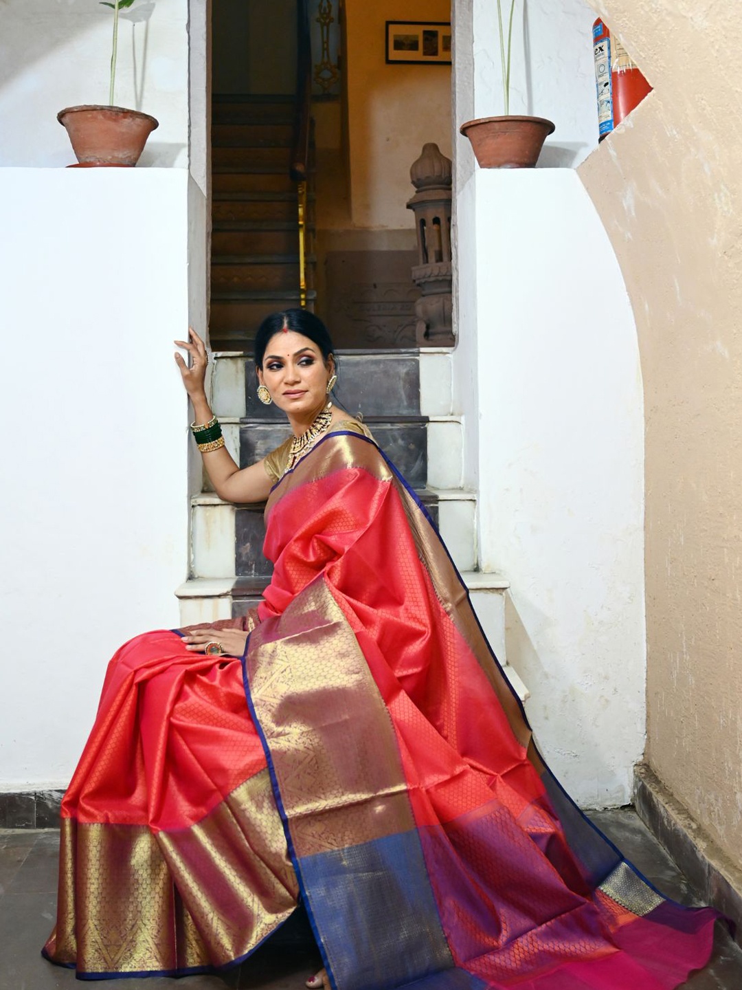 

Humairah Ethnic Motifs Woven Design Zari Art Silk Banarasi Saree, Orange