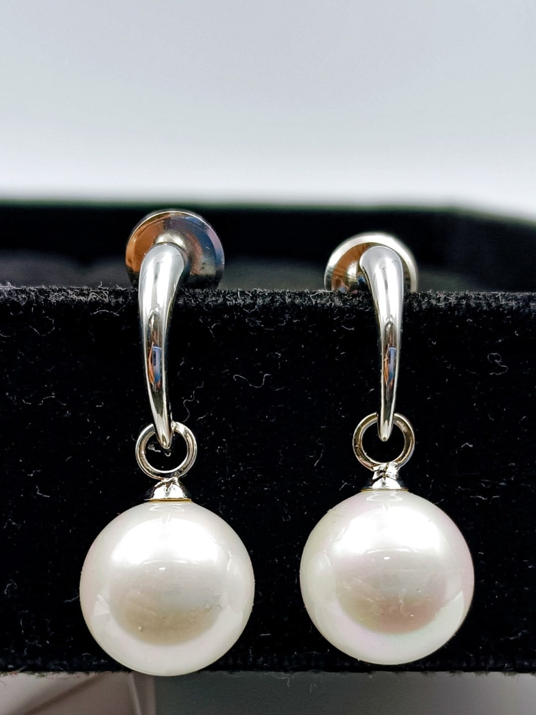 

Manikya Silver-Plated CZ Anti Tarnish Drop Earrings