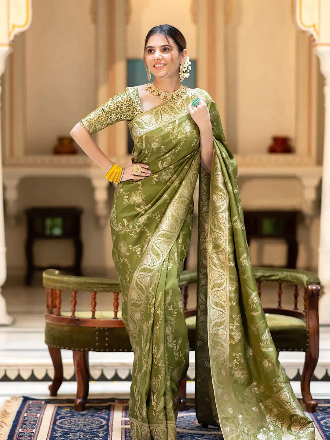 

Anjaneya Sarees Ethnic Motifs Woven Design Zari Banarasi Saree, Green