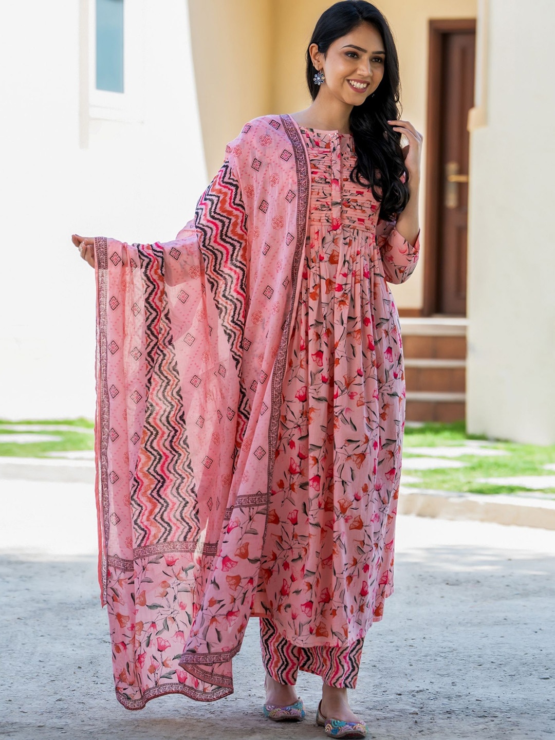 

HOUSE OF JAMOTI Floral Printed Pleated A-Line Pure Cotton Kurta with Trousers & Dupatta, Peach