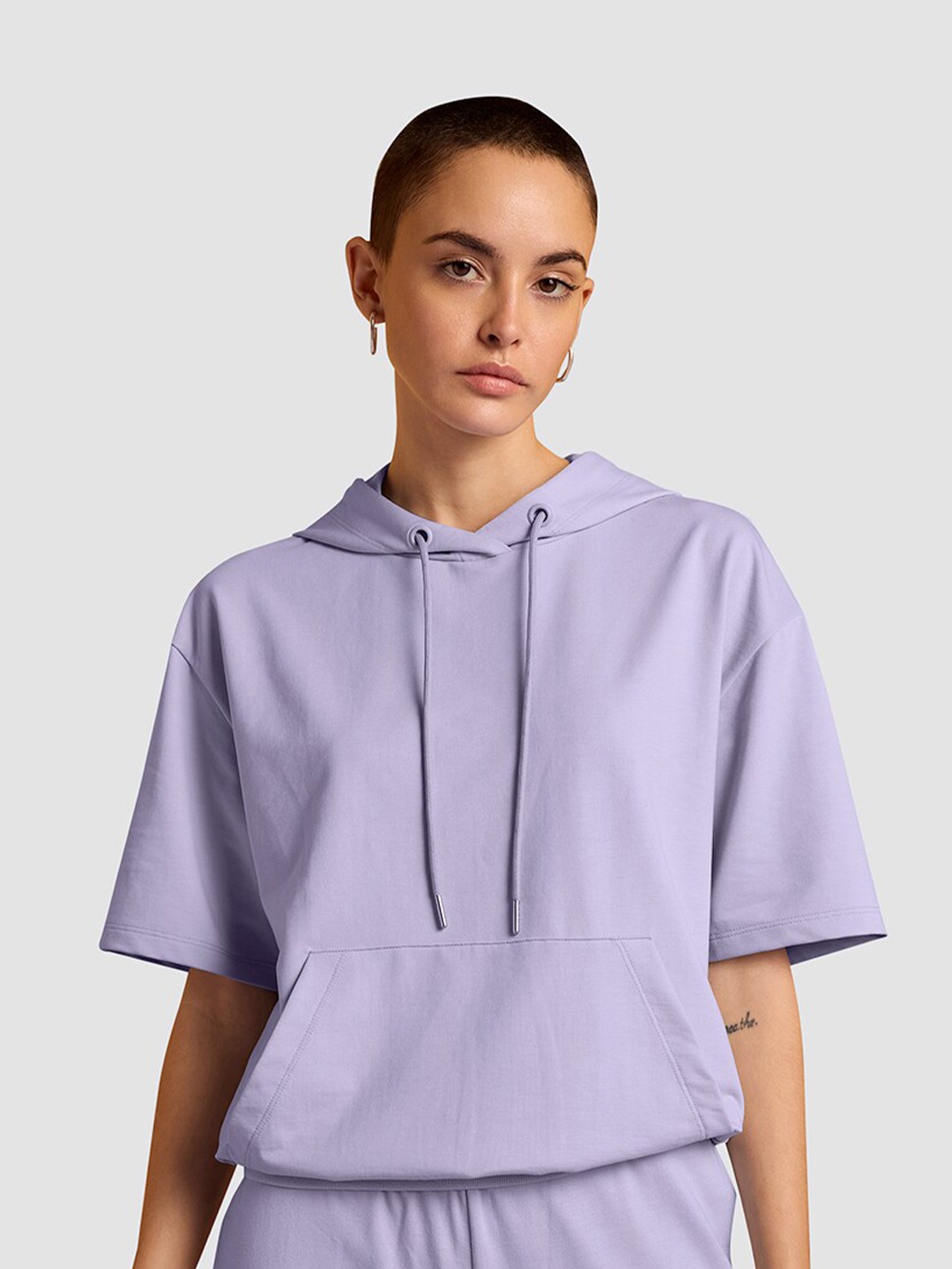 

Muvazo Hooded Neck Drop Shoulder Sleeves Top, Lavender