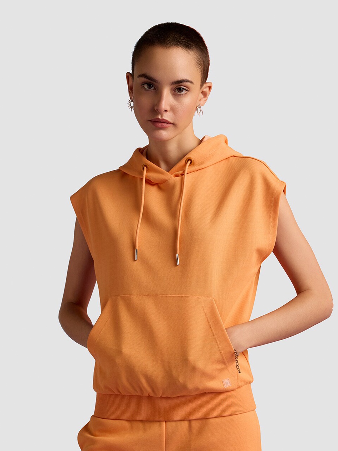 

Muvazo Hooded Neck Pullover Sweatshirt, Orange