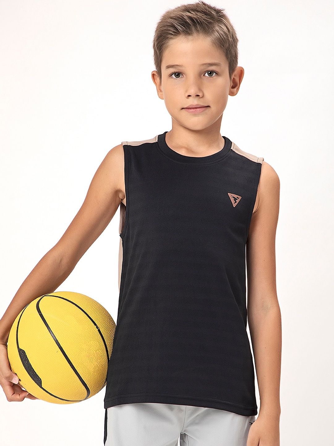 

Technosport Boys Colourblocked Sleeveless Training Innerwear Vest, Black