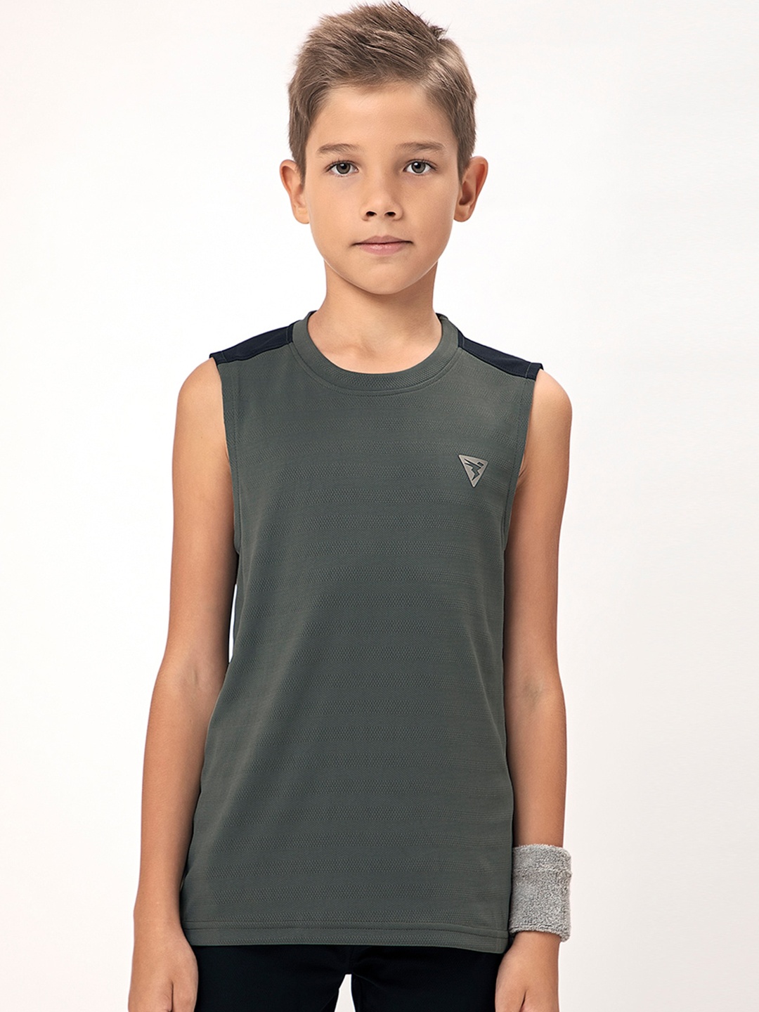 

Technosport Boys Colourblocked T-shirt, Grey