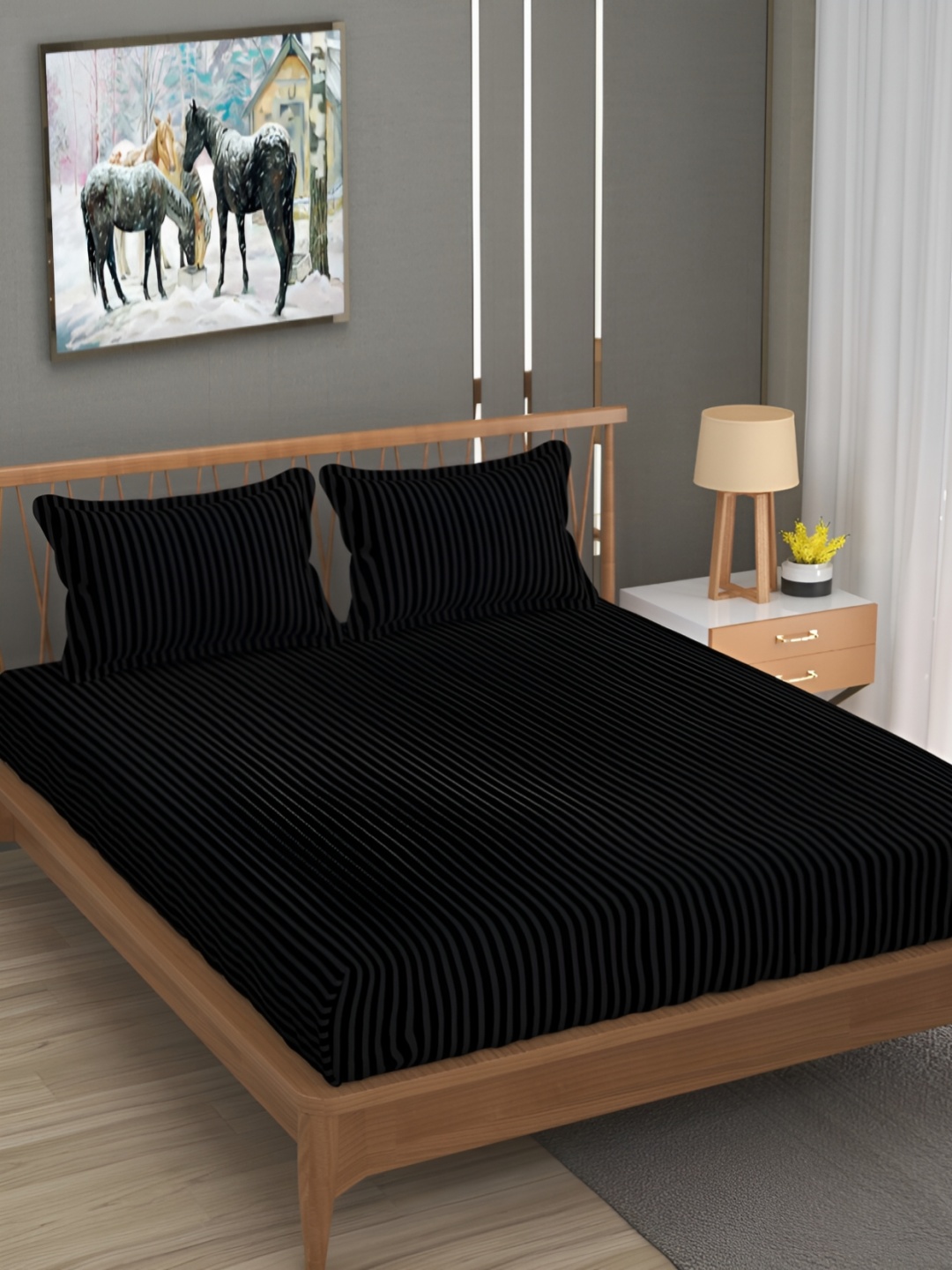 

UrbanArts Black Striped 200 TC King Bedsheet With 2 Pillow Covers