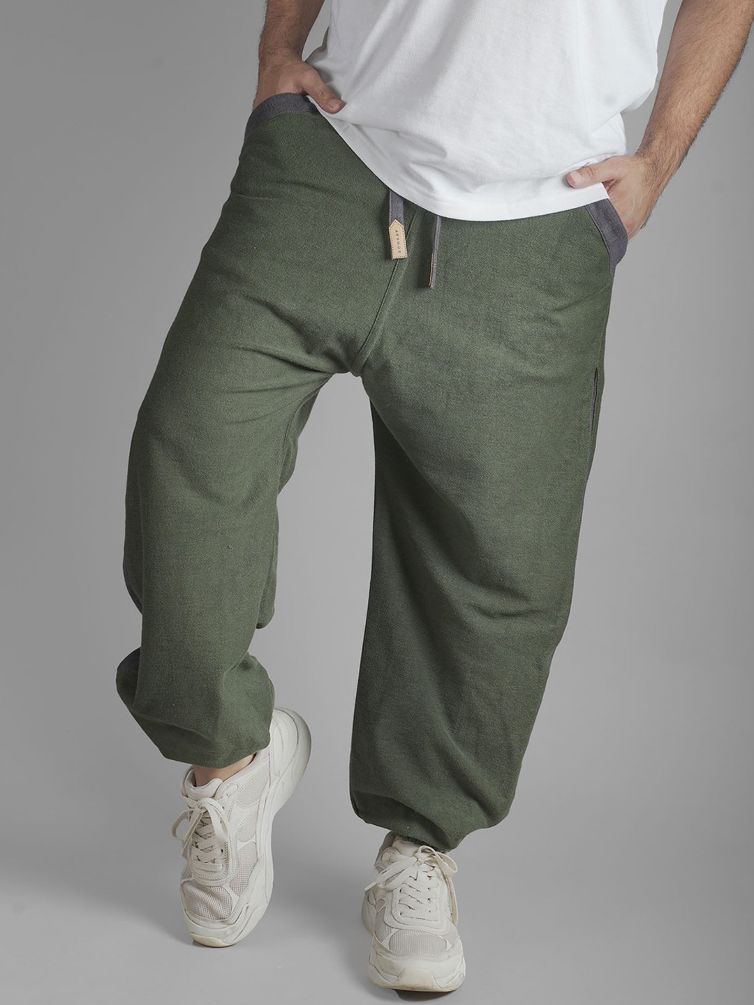 

BOMBAY TROOPER Unisex Loose Fit Joggers Trousers, Olive