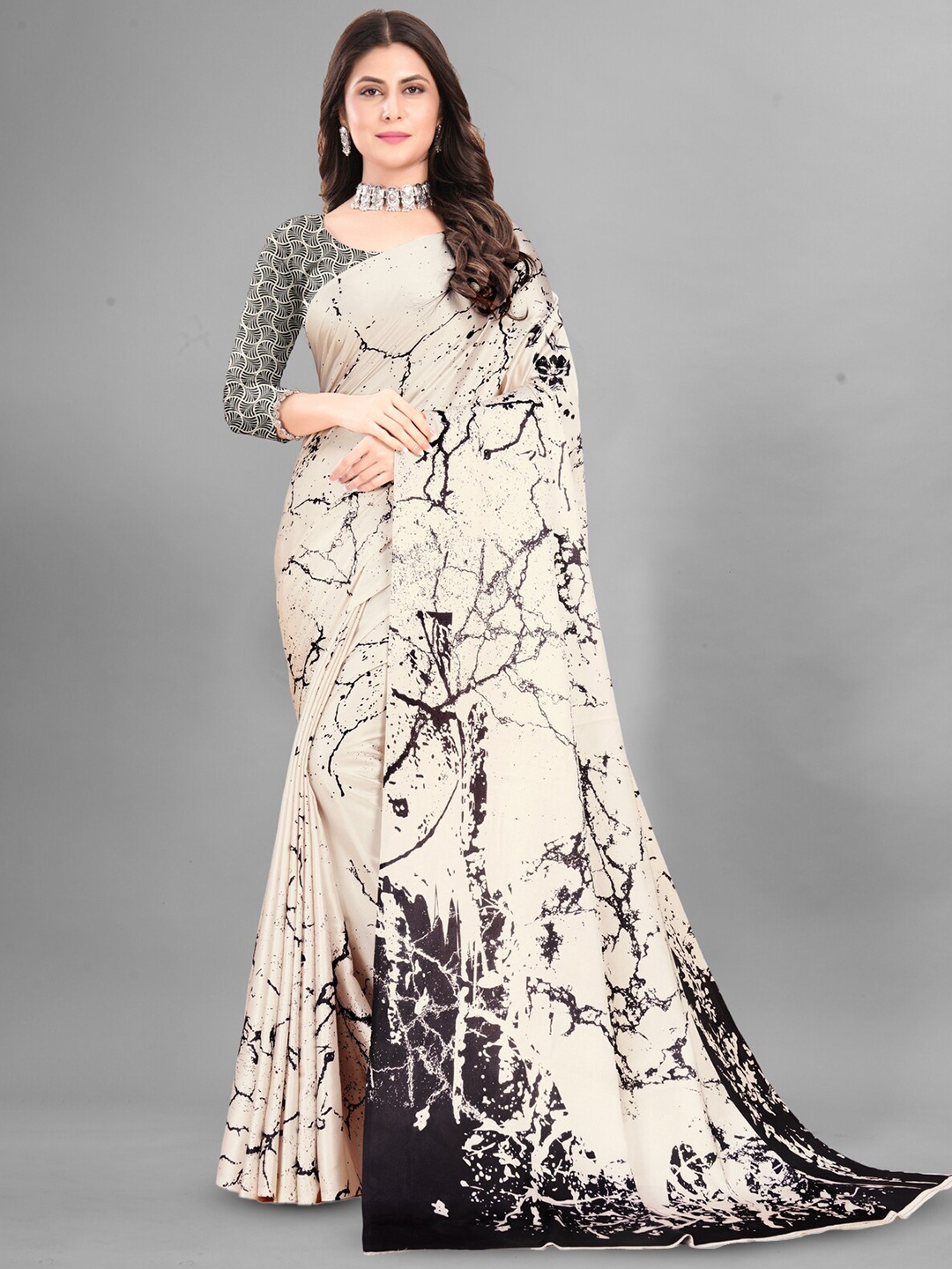 

Inithi Abstract Printed Satin Saree, Black