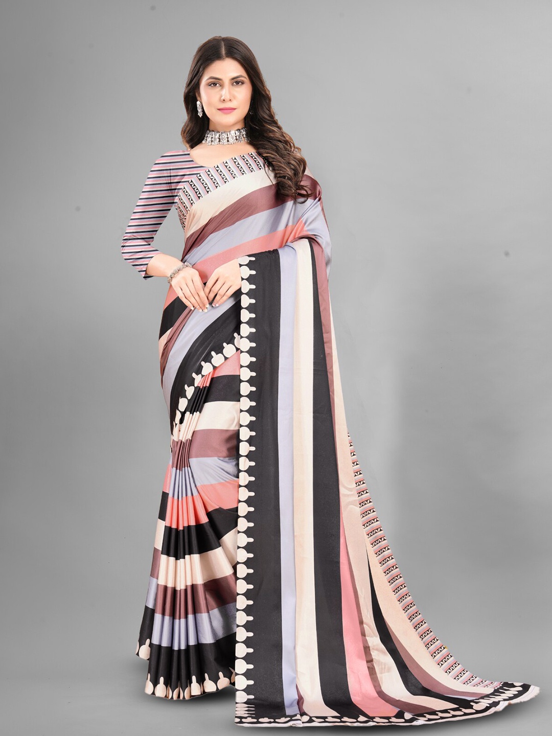 

Inithi Floral Printed Satin Saree, Silver