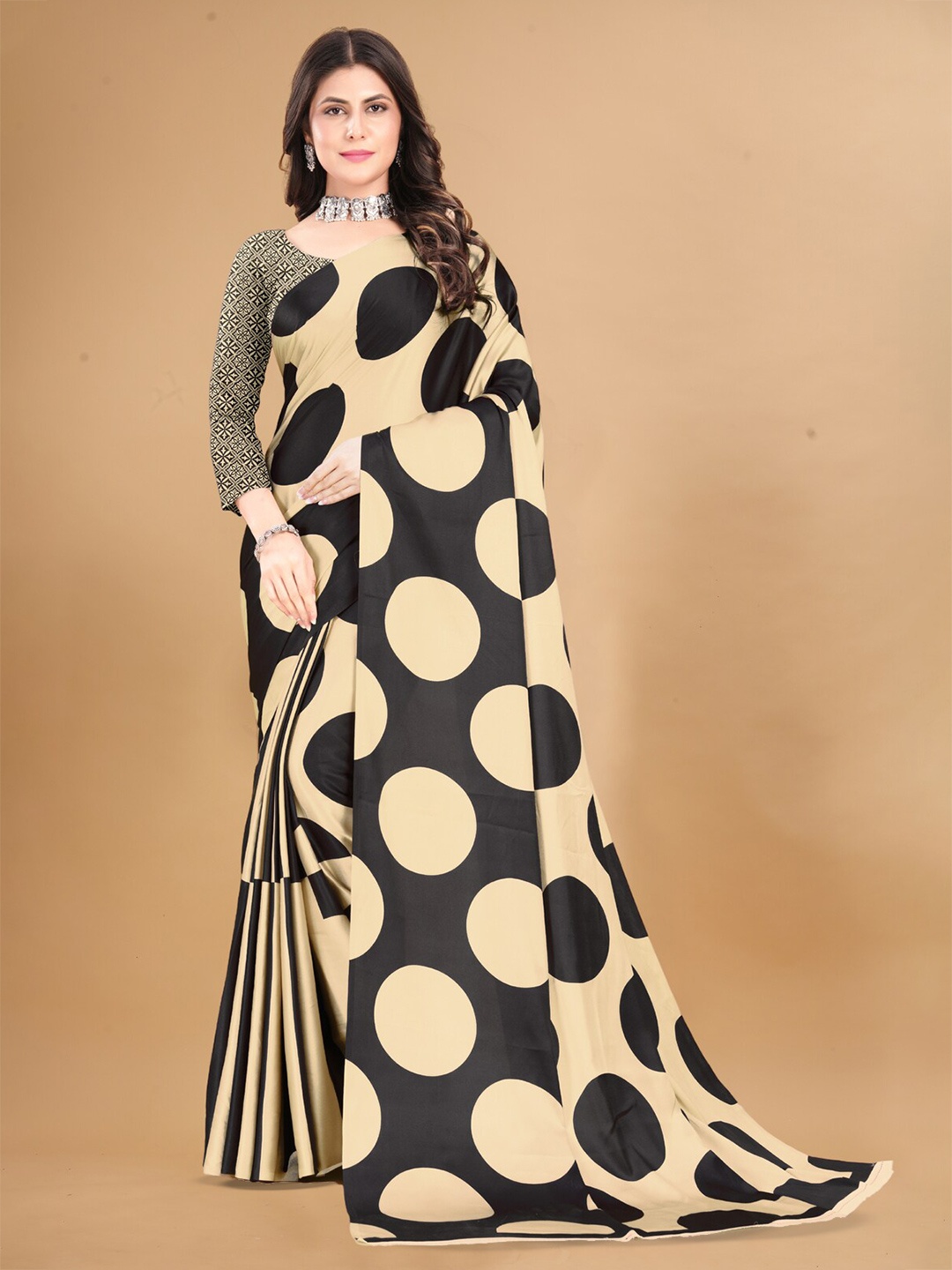 

Inithi Geometric Printed Satin Saree, Cream