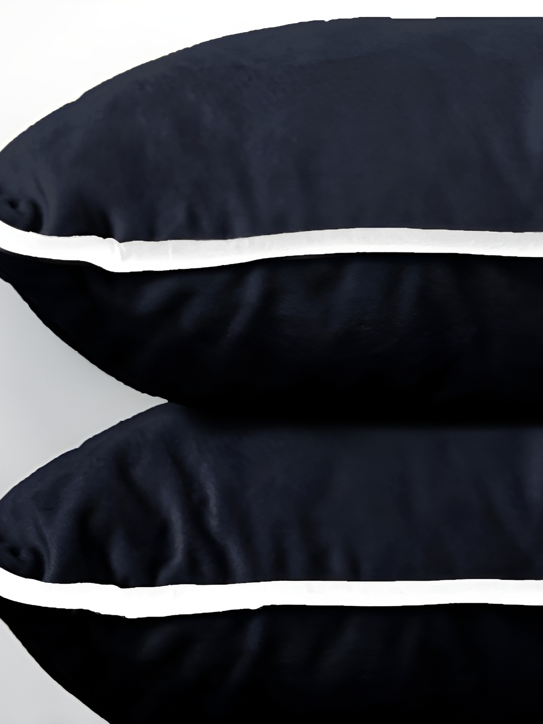 

BIRD WING Black & White 2 Pieces Velvet Square Cushion Covers