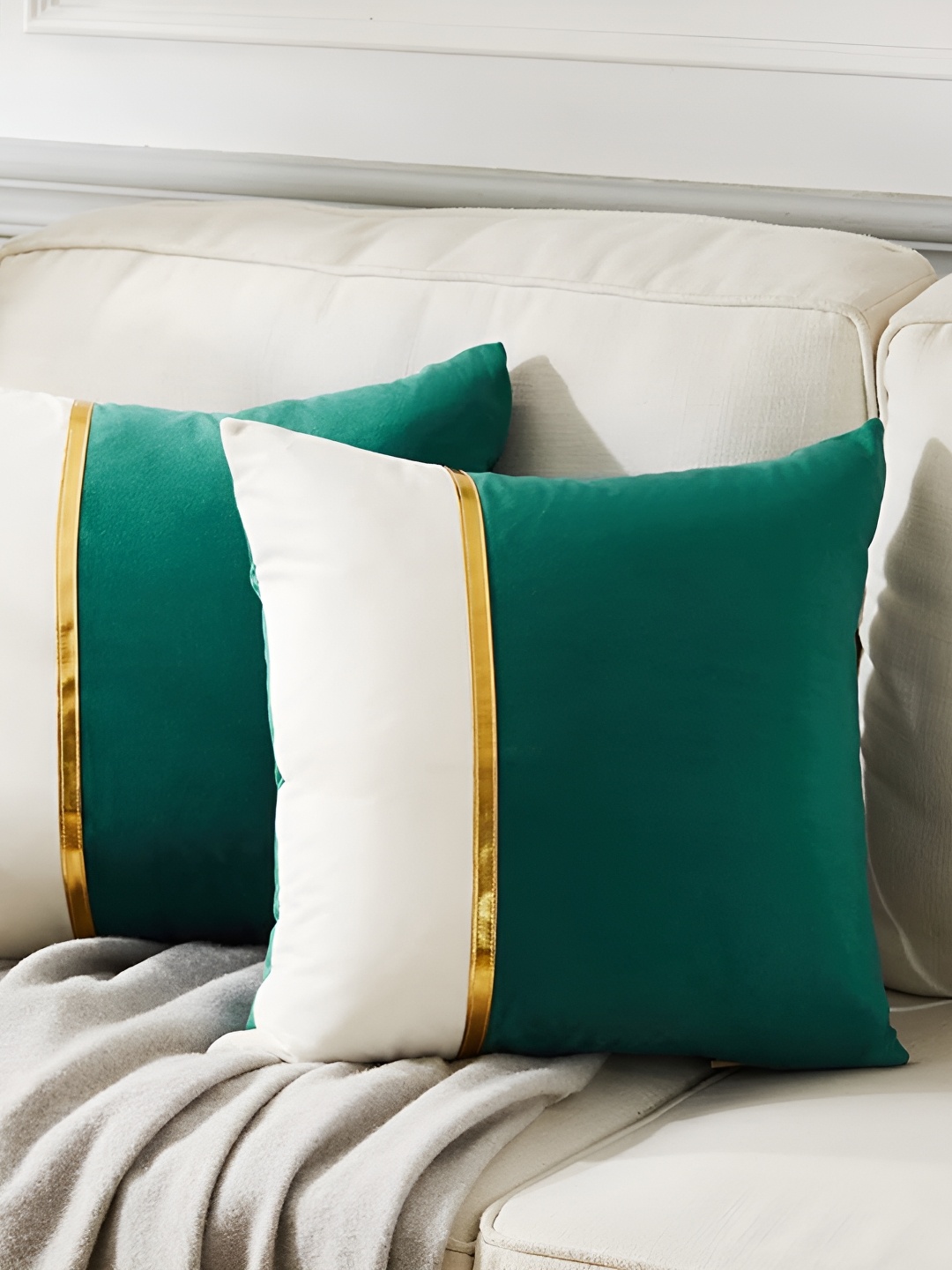 

BIRD WING White 2 Pieces Colourblocked Square Cushion Covers