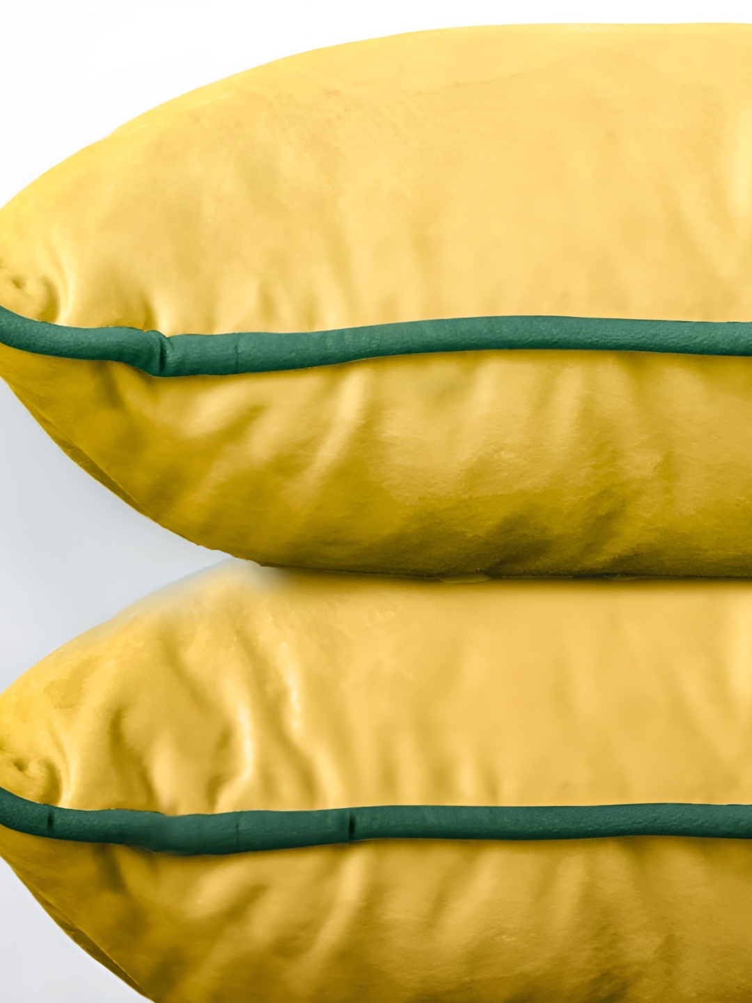 

BIRD WING Green Yellow 2 Pieces Square Cushion Covers