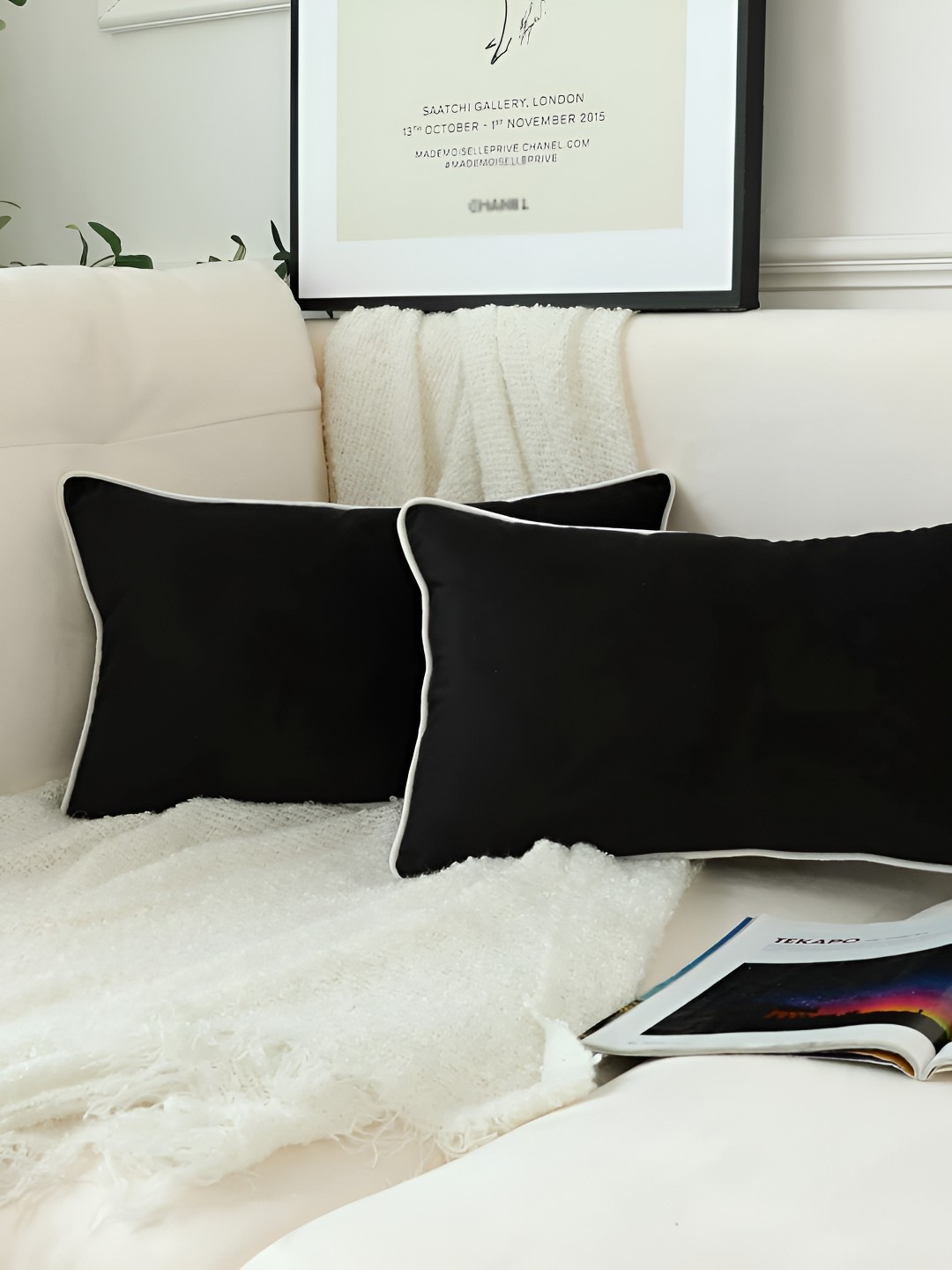 

BIRD WING Black 2 Pieces Velvet Square Cushion Covers
