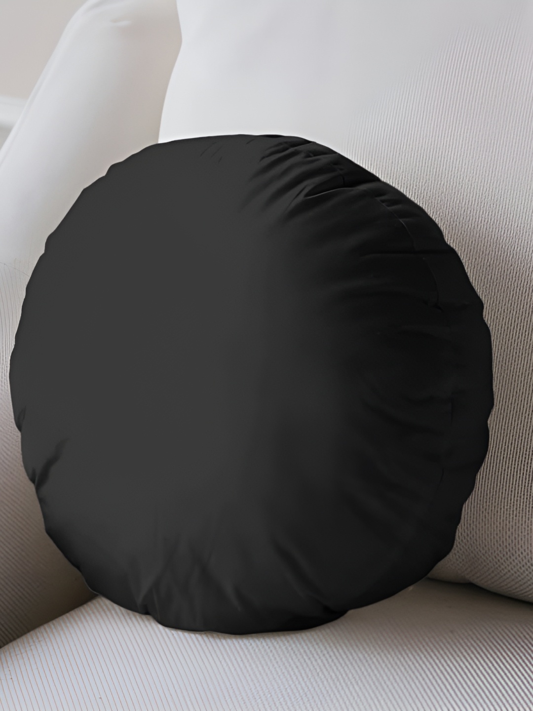 

BIRD WING Black Cotton Round Cushion Covers