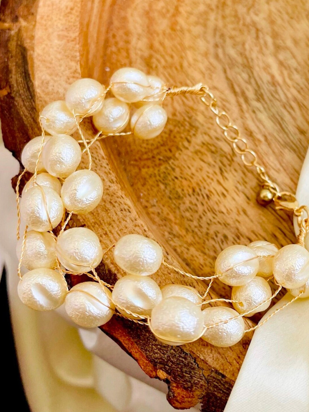 

SALVE Women Beaded Multistrand Bracelet, Off white