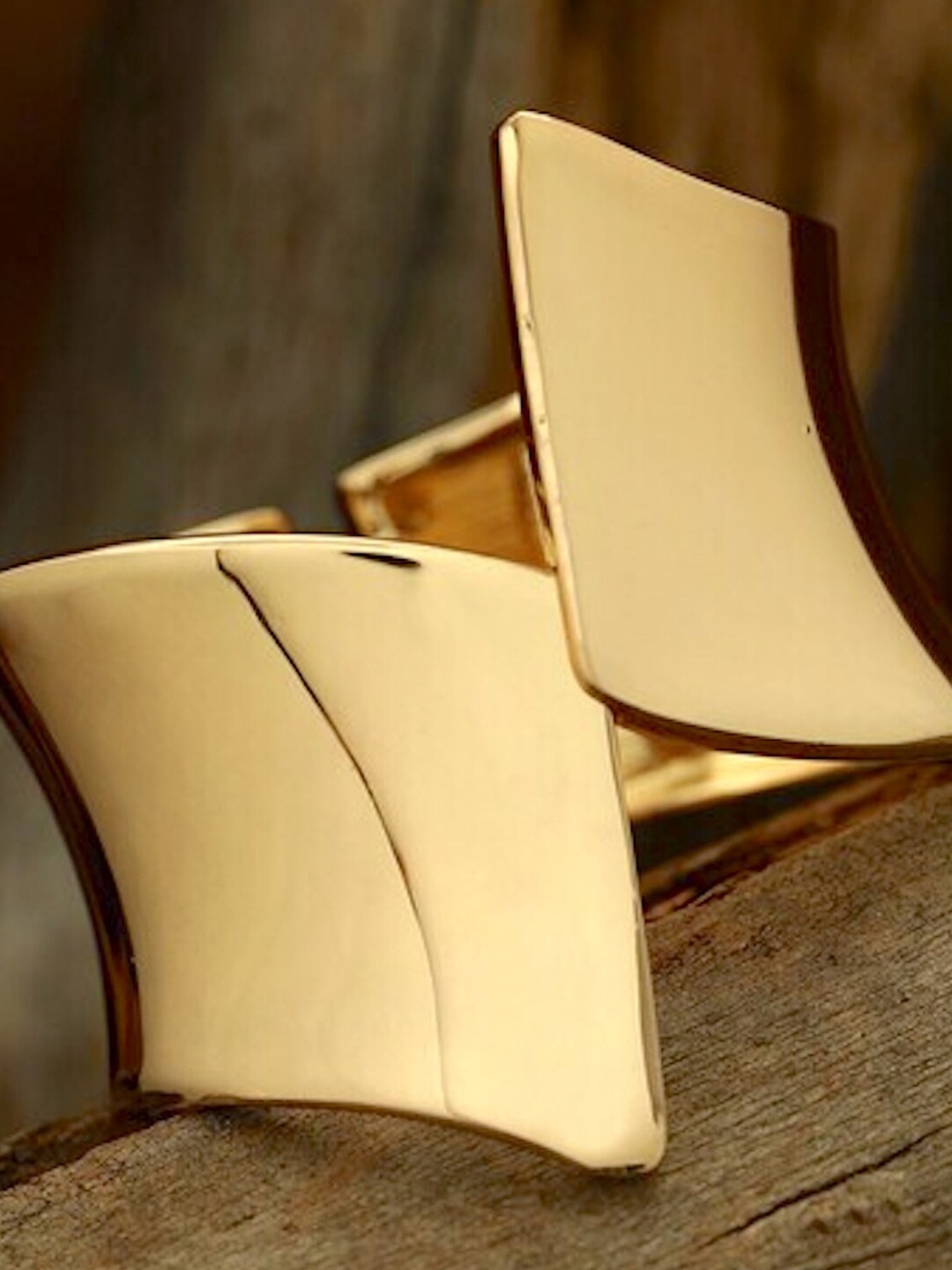 

SALVE Women Cuff Bracelet, Gold