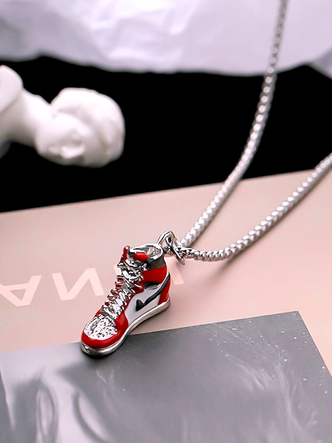 

SALVE Air Jordans Contemporary Pendant, Silver