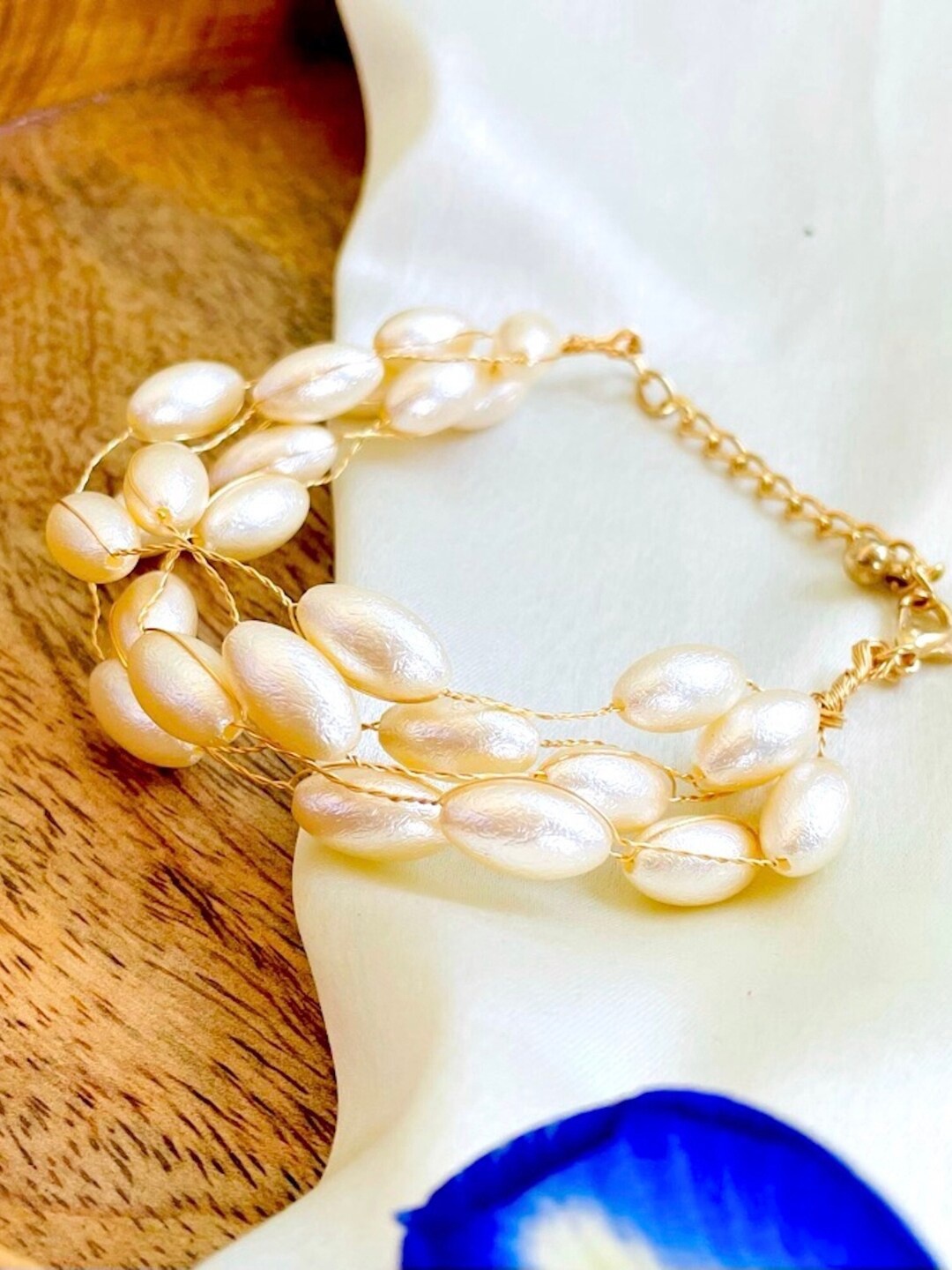 

SALVE Women Beaded Multistrand Bracelet, Off white