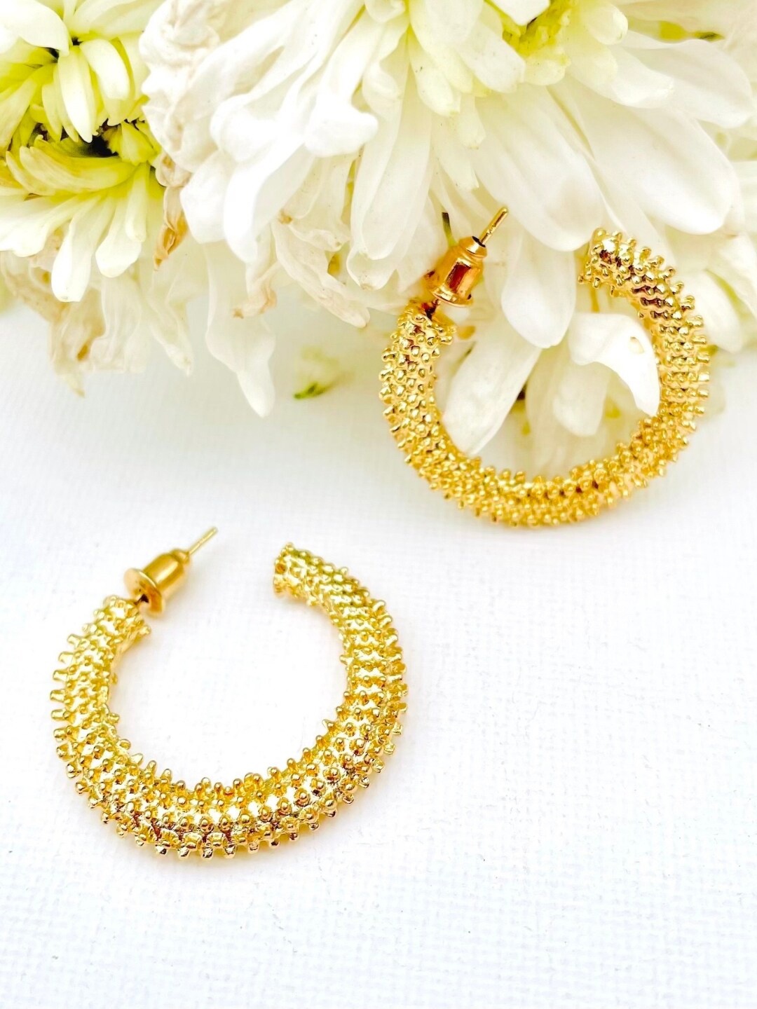 

SALVE Circular Half Hoop Earrings, Gold