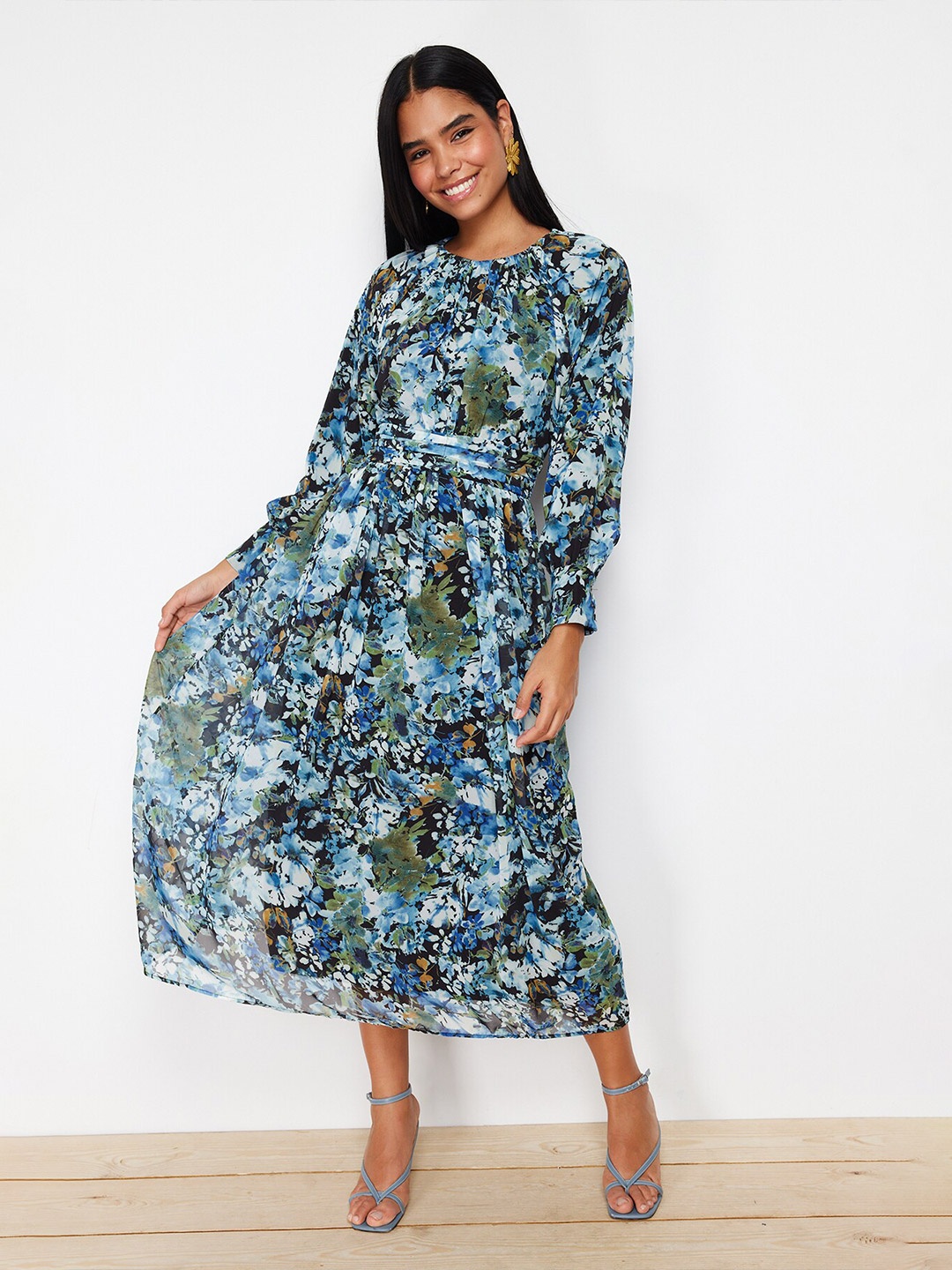 

Trendyol Floral Print Puff Sleeve Fit & Flare Midi Dress, Na