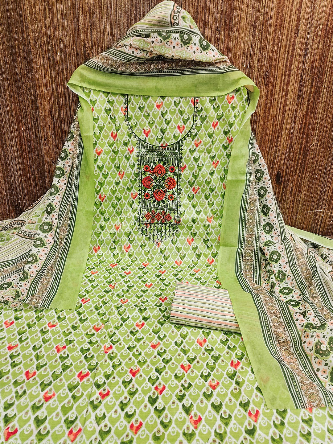 

KALINI Ethnic Motifs Printed Pure Cotton Sequinned Unstitched Dress Material, Green