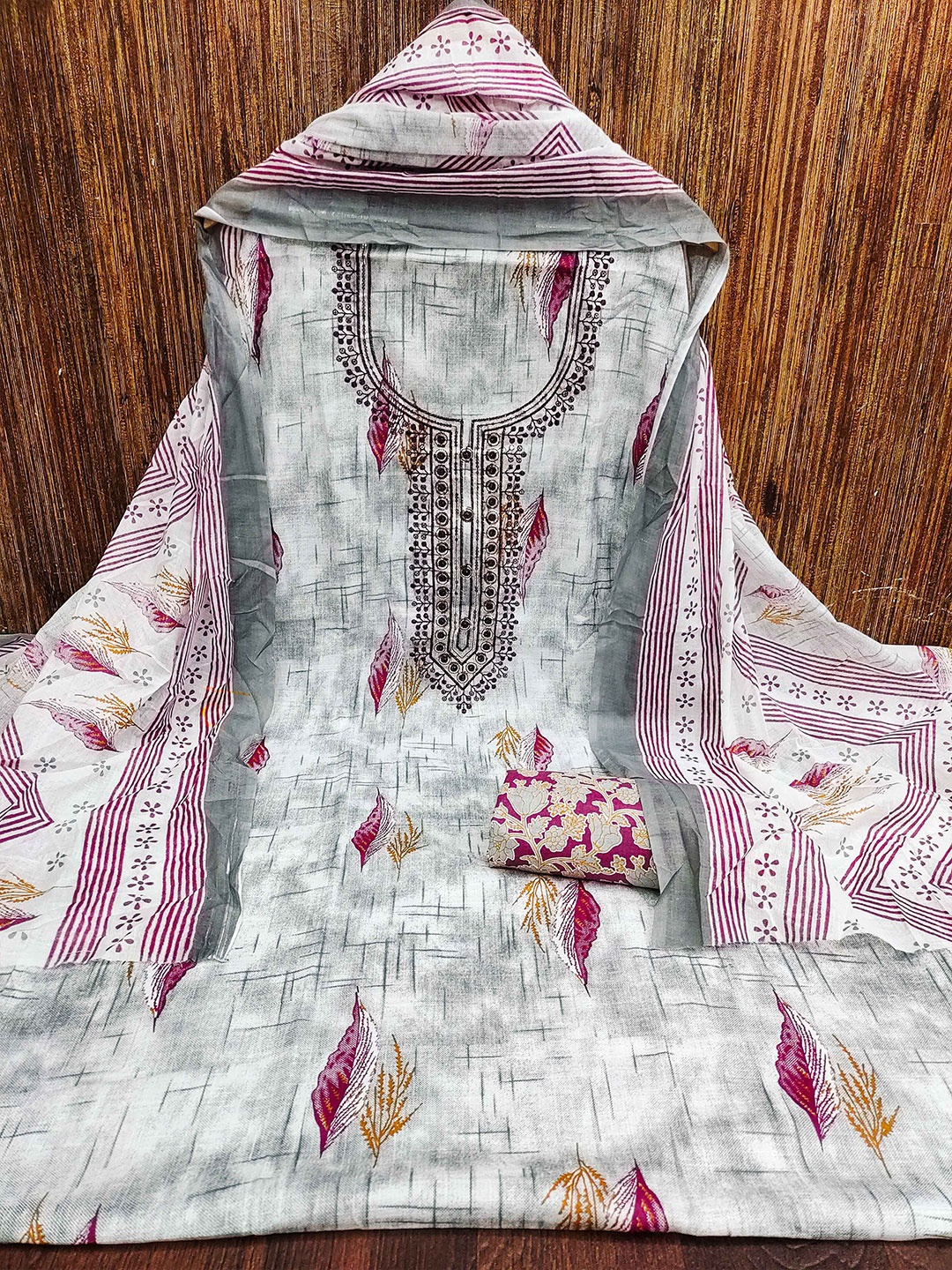 

KALINI Ethnic Motifs Printed Pure Cotton Sequinned Unstitched Dress Material, White