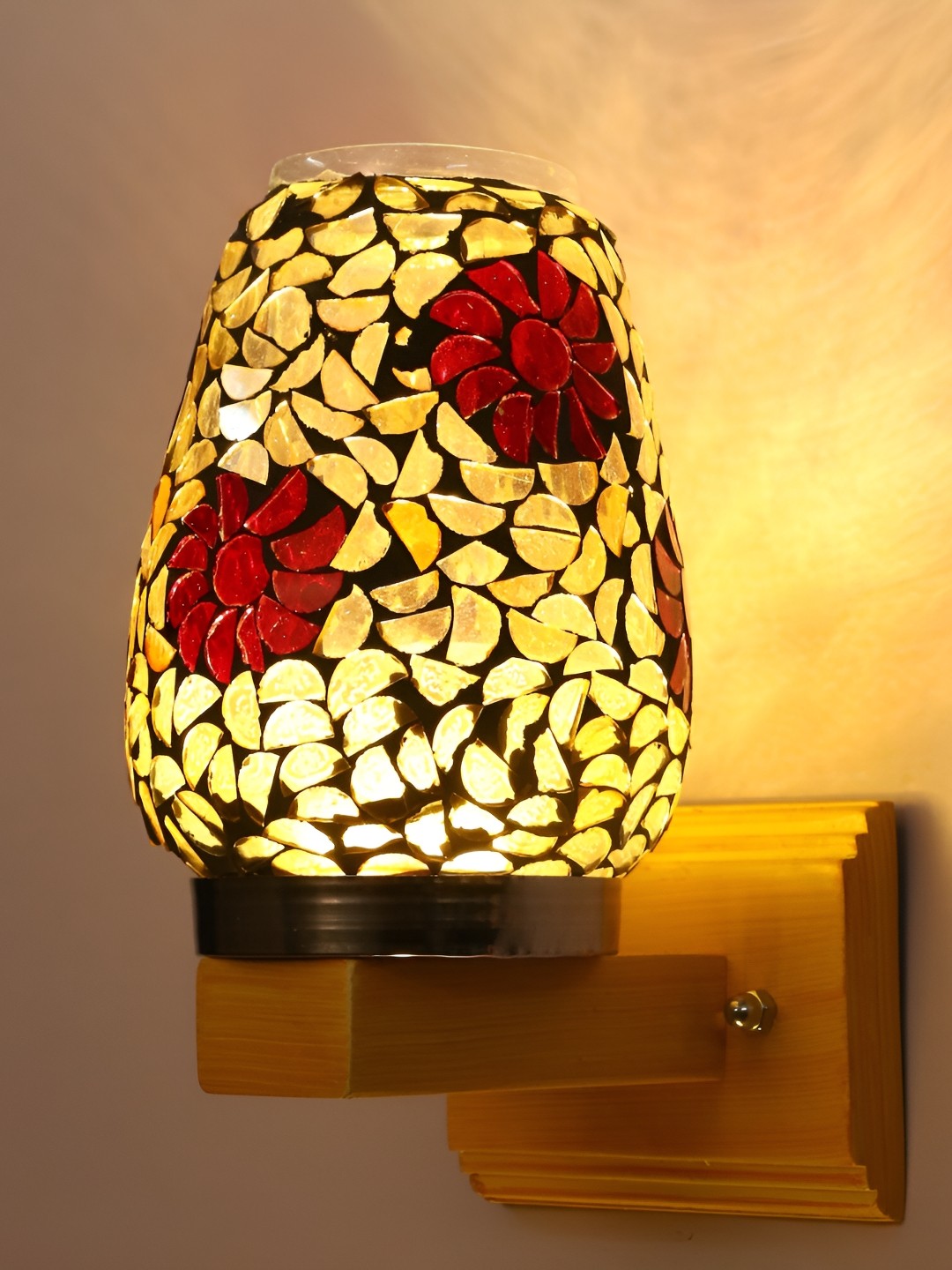 

1ST TIME White & Red Textured Glass Abstract Shaped Traditional Wall Lamp