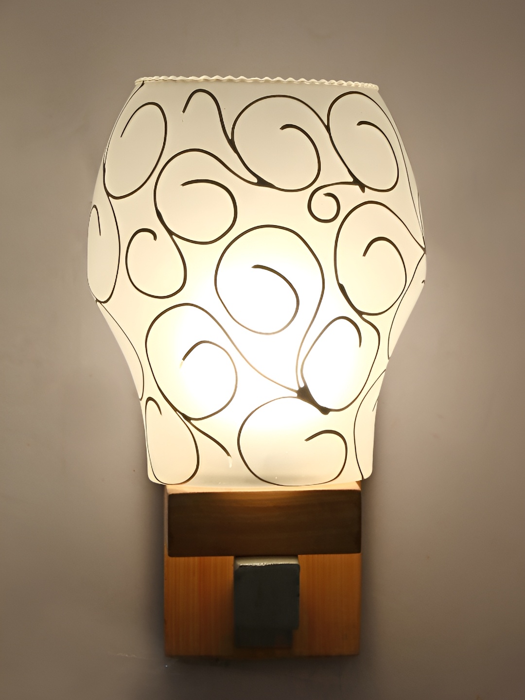 

1ST TIME White & Black Printed Abstract Shaped Contemporary Wall Lamps