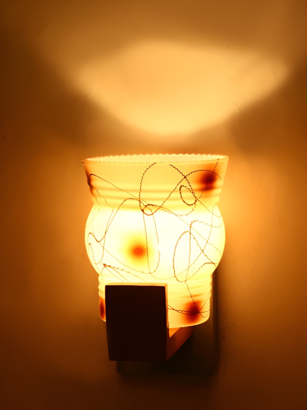 

1ST TIME White & Brown Printed Glass Traditional Wall Lamp