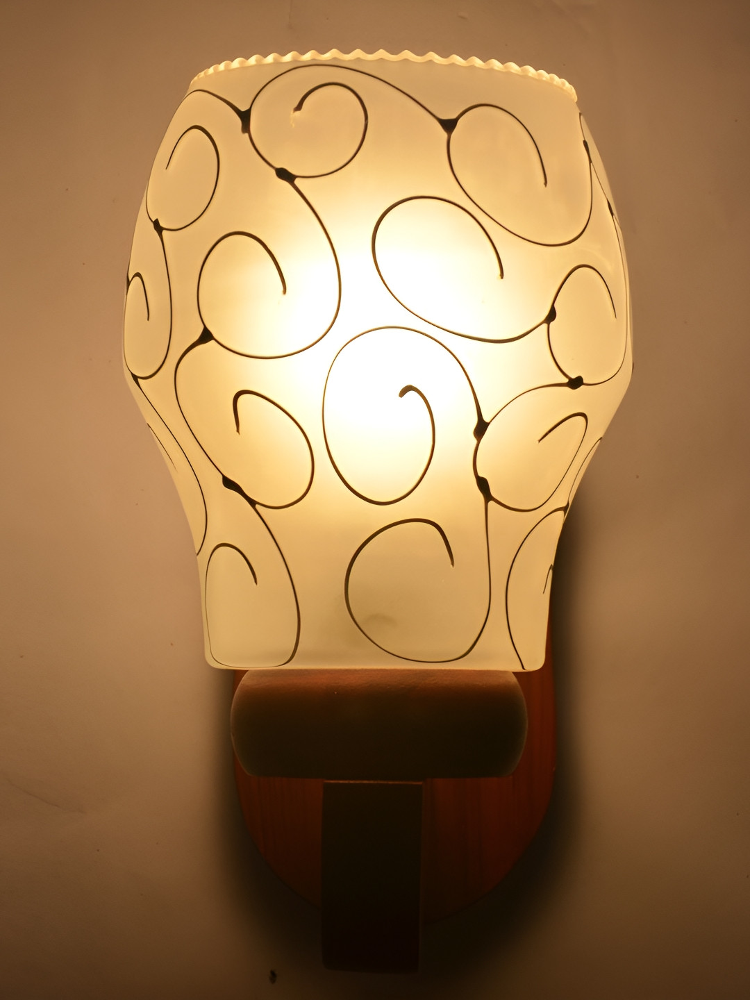 

1ST TIME White & Brown Printed Glass Traditional Wall Lamp