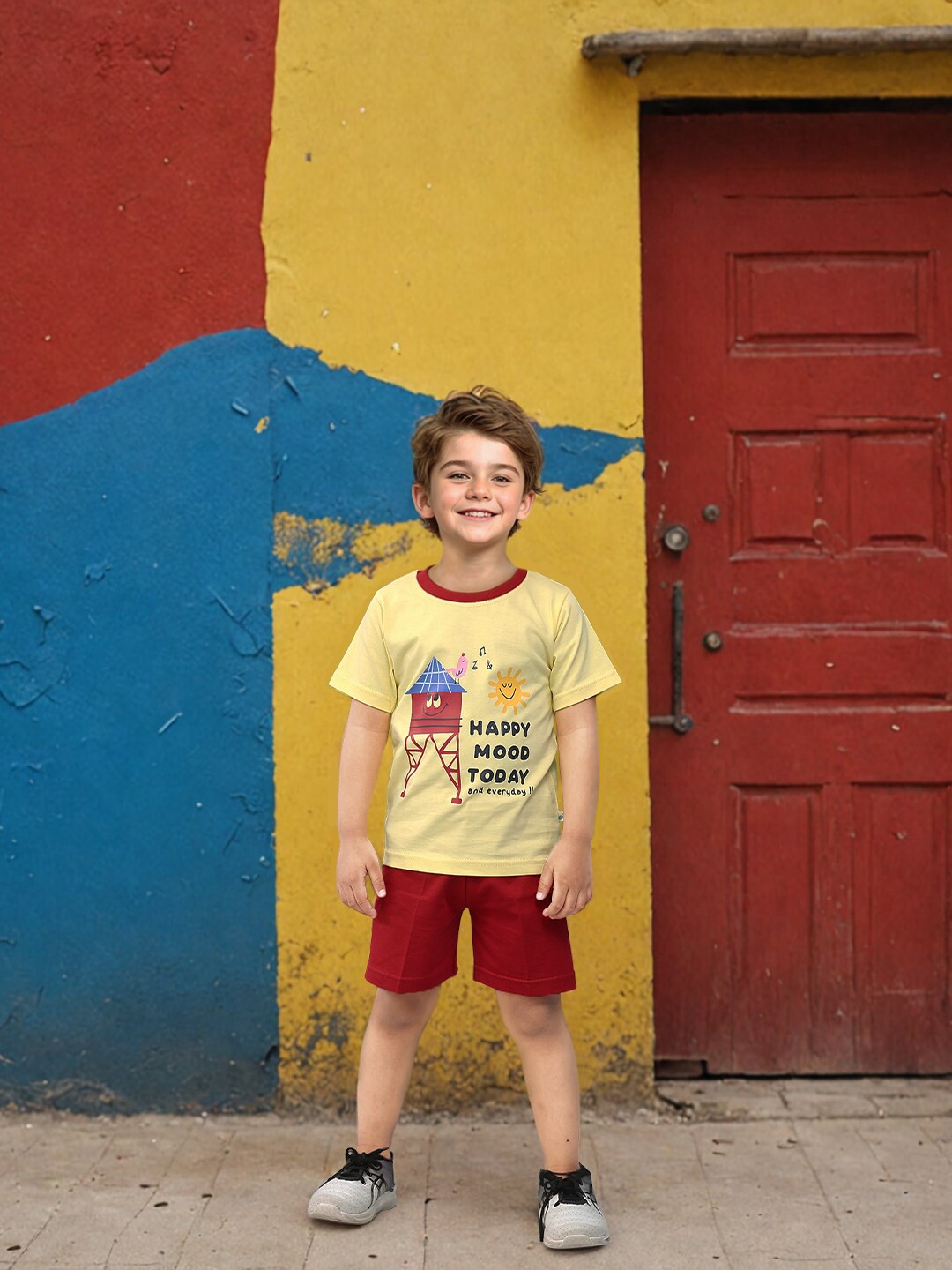 

Toonyport Boys Printed T-shirt with Shorts, Yellow