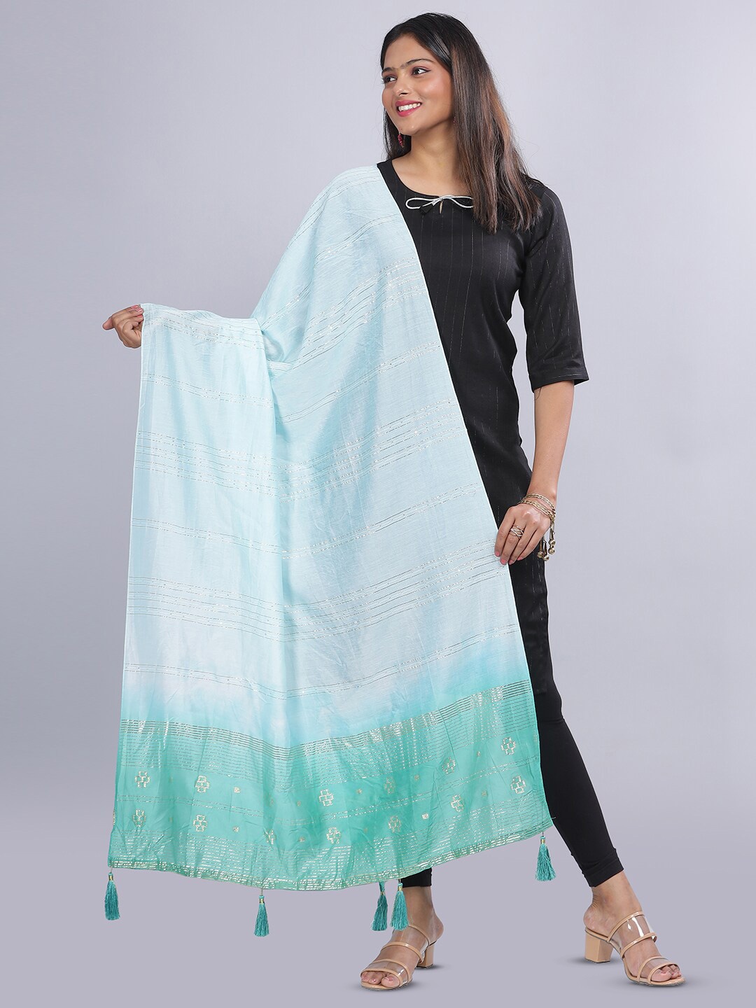 

Aanys Culture Striped Zari Dupatta, Green