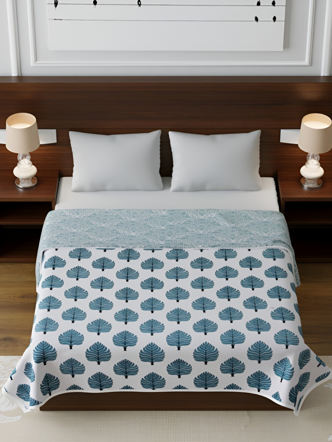 

RF RELAXFEEL Blue & White Floral Cotton Heavy Winter 150 GSM Single Bed Dohar