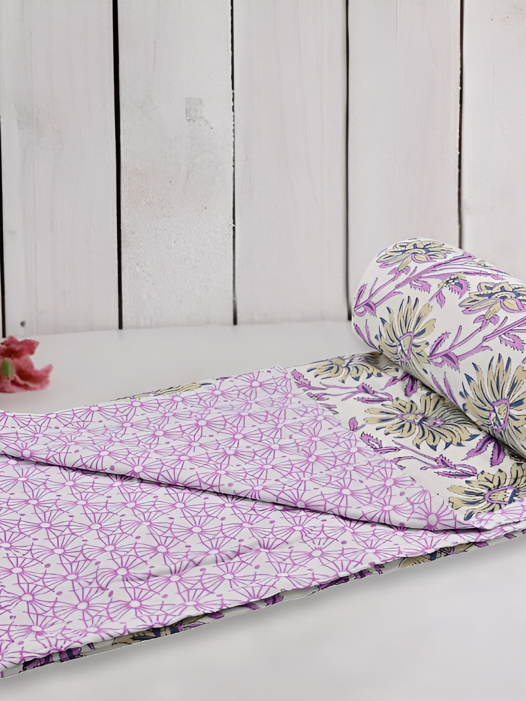 

RF RELAXFEEL Pink & White Floral Cotton Heavy Winter 150 GSM Single Bed Dohar