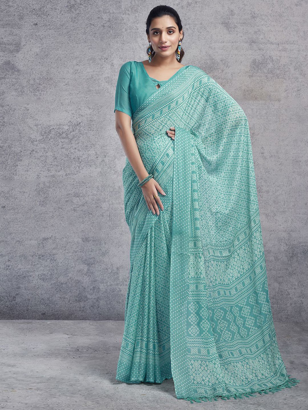 

Mitera Geometric Printed Pure Chiffon Arani Saree, Turquoise blue