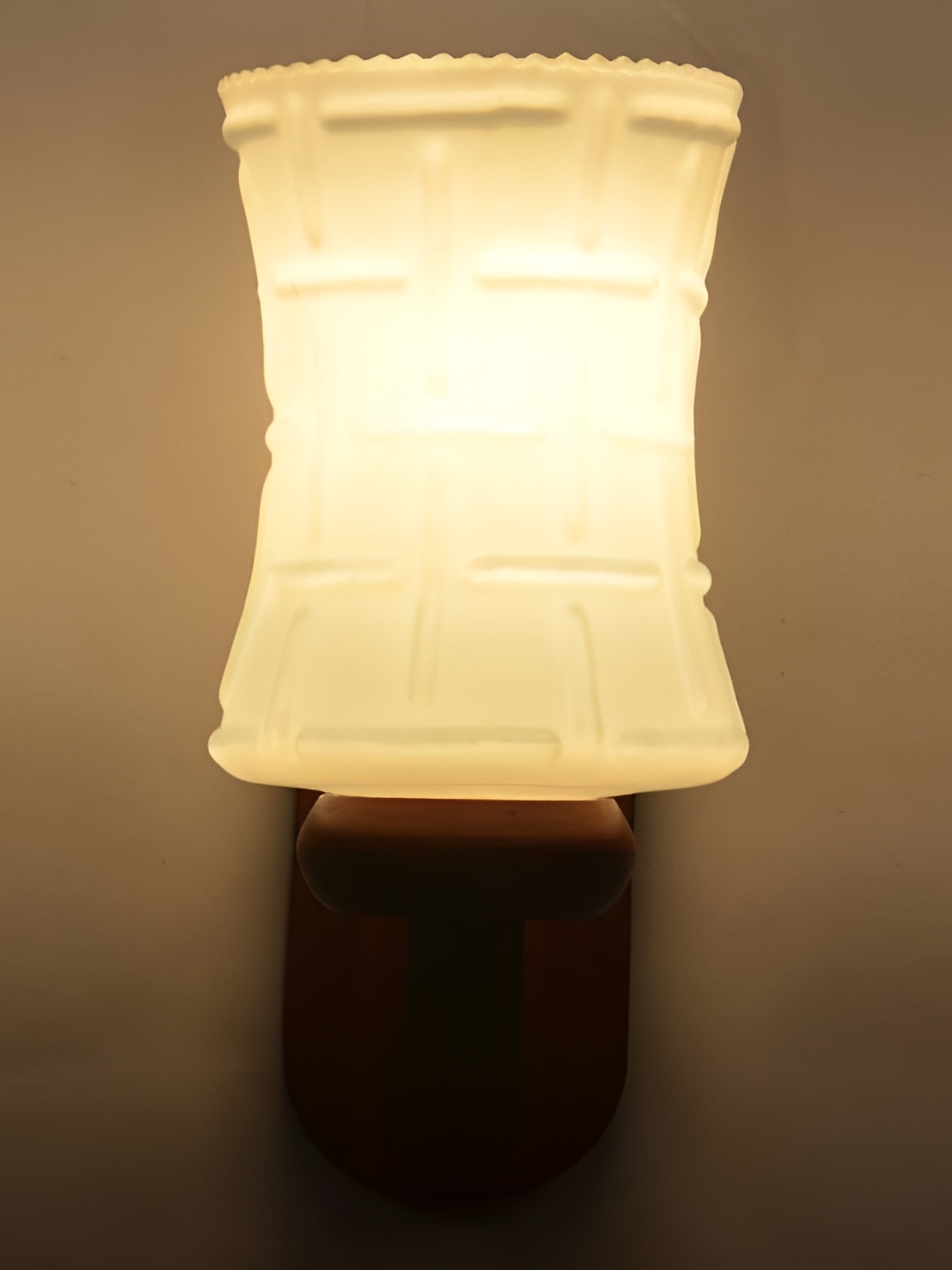 

1ST TIME White & Brown Textured Glass Contemporary Abstract Shaped Shaped Wall Lamp